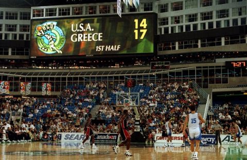 Το ιστορικό κλικ το 1994 στο Τορόντο, όταν η Ελλάδα προηγήθηκε κόντρα στις ΗΠΑ με 17-14