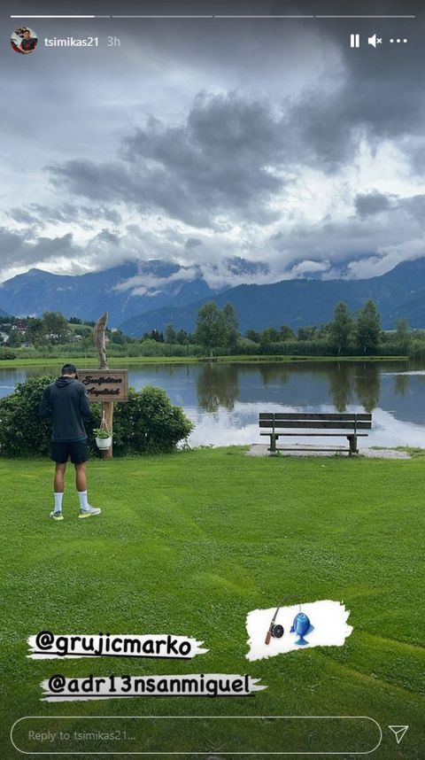 
Ο Κώστας Τσιμίκας ψαρεύει κατά τη διάρκεια της προετοιμασίας της Λίβερπουλ στην Αυστρία | 18 Ιουλίου 2021