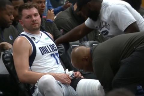 NBA: Συναγερμός με Ντόντσιτς στους Μάβερικς, τραυματίστηκε στον γοφό και αποχώρησε από τον αγώνα με τους Πέλικανς