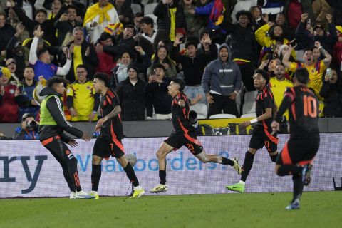 Οι παίκτες της Κολομβίας πανηγυρίζουν γκολ κόντρα στην Ισπανία σε φιλική αναμέτρηση στο "Λόντον Στέιντιουμ", Λονδίνο | Παρασκευή 22 Μαρτίου 2024