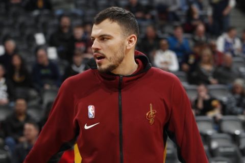Cleveland Cavaliers center Ante Zizic (41) in the first half of an NBA basketball game Saturday, Jan. 11, 2020, in Denver. (AP Photo/David Zalubowski)