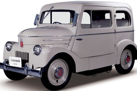 During the 1940s switch to a peacetime economy, Tachikawa Aircraft (later Tama Cars Co.) embarked on the development of electric vehicles. One reason for this was the extreme shortage of gasoline at the time. In 1947, the company succeeded in creating a prototype 2-seater truck (500-kg load capacity) with a 4.5-horsepower motor and a new body design. It was named Tama after the area where it was produced. Its top speed was 34 km/h (21 mph). Next, the company created its first passenger car. With two doors and seating for four, it boasted a top speed of 35 km/h (22 mph) and a cruising range of 65 km (40 miles) on a single charge. The former aircraft maker employed many unique ideas in the design and construction of the Tama, such as its battery compartments. 