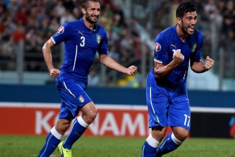 VALLETTA, MALTA - OCTOBER 13:  Graziano Pelle of Italy celebrates after scoring the first goal during the EURO 2016 Group H Qualifier match between Malta and Italy at Ta' Qali Stadium on October 13, 2014 in Valletta, Malta.  (Photo by Claudio Villa/Getty Images)