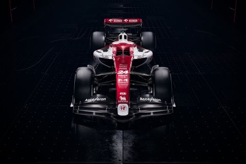 Formula 1: Η Alfa Romeo παρουσίασε τη νέα, εντυπωσιακή, C42 του Βάλτερι Μπότας