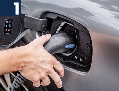 Δέκα άσοι στο… μανίκι του νέου Ford Explorer Plug-inHybrid