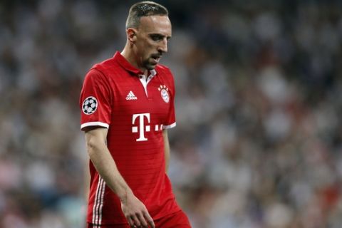 Bayern's Franck Ribery reacts after a missed chance to score during the Champions League quarterfinal second leg soccer match between Real Madrid and Bayern Munich at Santiago Bernabeu stadium in Madrid, Spain, Tuesday April 18, 2017. (AP Photo/Daniel Ochoa de Olza)