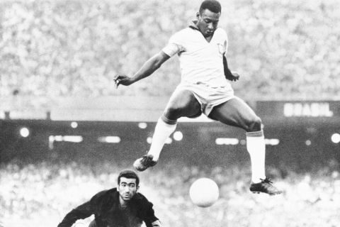 Πελέ: Δέκα από τα πιο απίθανα γκολ που σημείωσε ο Βασιλιάς του ποδοσφαίρου