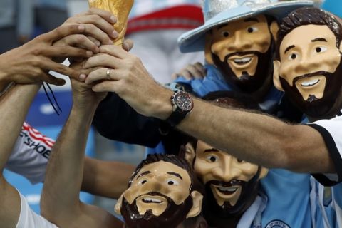 Argentina fans support their team prior to the start of the group D match between Argentina and Croatia at the 2018 soccer World Cup in Nizhny Novgorod Stadium in Novgorod, Russia, Thursday, June 21, 2018. (AP Photo/Pavel Golovkin)
