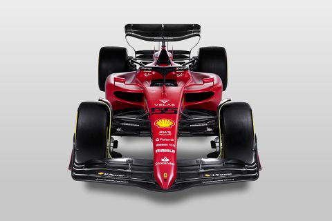 Ferrari F1-75: Δείτε πώς ντύνεται το μονοθέσιο με τα αυτοκόλλητα των χορηγών