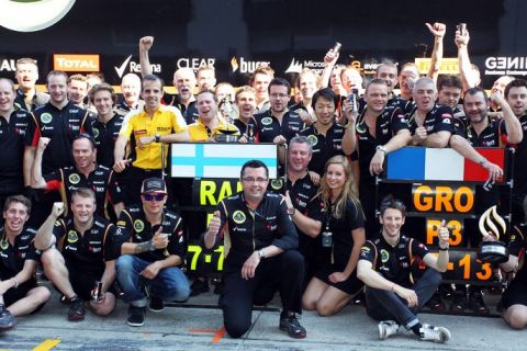 Η Lotus διακωμωδεί τις αποφάσεις της FIA
