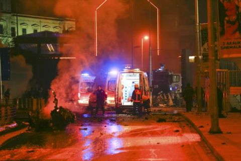 Τραγωδία με 15 νεκρούς από έκρηξη έξω από το γήπεδο της Μπεσίκτας