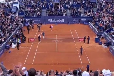 Barcelona Open: Ο Ντε Μινόρ απέκλεισε τον Ναδάλ, ο Ισπανός αποχώρησε εν μέσω standing ovation