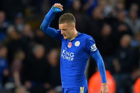 LEICESTER, ENGLAND - NOVEMBER 07:  Jamie Vardy of Leicester City celebrates scoring his team's second goal during the Barclays Premier League match between Leicester City and Watford at The King Power Stadium on November 7, 2015 in Leicester, England.  (Photo by Tony Marshall/Getty Images)