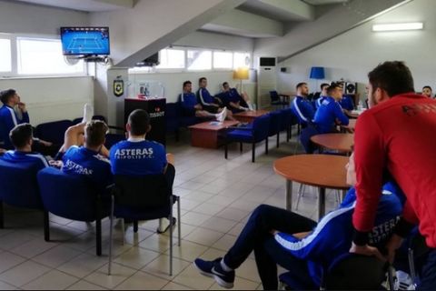 Ελληνες και Ισπανοί παίκτες του Αστέρα βλέπουν το Τσιτσιπάς - Ναδάλ