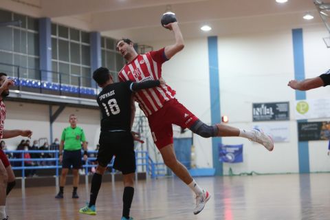 Handball Premier: Ο Ολυμπιακός πέρασε άνετα απ' τη Σαλαμίνα