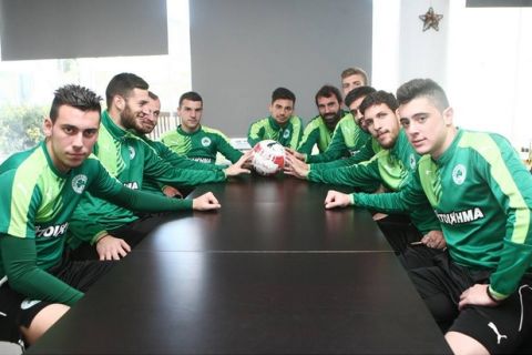 Τέσσερις ακόμα προσφορές των παικτών του Παναθηναϊκού για τον Κυζερίδη