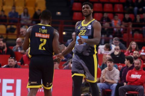 Stoiximan Basket League: Ποινή μίας αγωνιστικής στον Ντε Σόουζα του Άρη για τη φάση με τον Λαρεντζάκη στο ματς με τον Ολυμπιακό