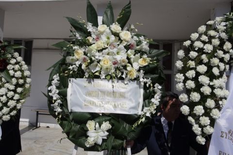 ΑΘΗΝΑ-Η κηδεία του εκδότη της εφημερίδας «Φως των ΣΠΟΡ», Θόδωρου Νικολαΐδη στο Α' Νεκροταφείο Αθηνών.(EUROKINISSI-ΚΟΝΤΑΡΙΝΗΣ ΓΙΩΡΓΟΣ)