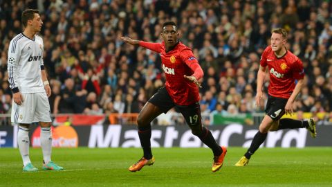 MADRID, SPAIN - FEBRUARY 13:  Danny Welbeck of Manchester United celebrates scoring the opening goal  during the UEFA Champions League Round of 16 first leg match between Real Madrid and Manchester United at Estadio Santiago Bernabeu on February 13, 2013 in Madrid, Spain.  (Photo by Mike Hewitt/Getty Images)