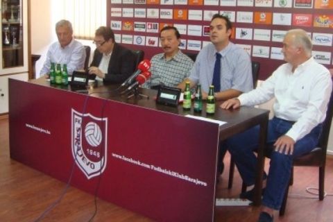 O τρελοπρόεδρος της Κάρντιφ αγόρασε την FK Σαράγεβο