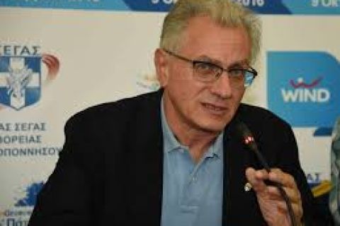 Το έπαθλο "Γιάννης Σταματόπουλος" στην καλύτερη εμφάνιση του Πανελληνίου Πρωταθλήματος