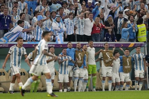 Οι παίκτες της Αργεντινής στην αναμέτρηση απέναντι στην Κροατία