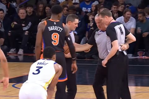NBA: Διαιτητής γύρισε άσχημα τον αστράγαλό του πατώντας στο πόδι του Τζόρνταν Πουλ