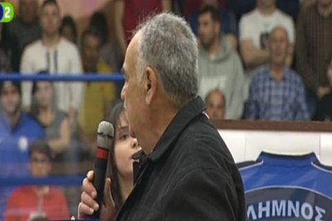Ήφαιστος - Παναθηναϊκός: Τιμητική πλακέτα στη μνήμη του Νίκου Σαμαρά (VIDEO)