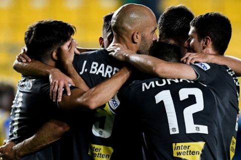 Οι παίκτες του Αστέρα πανηγυρίζουν το γκολ του Μπαράλες στο Αγρίνιο 