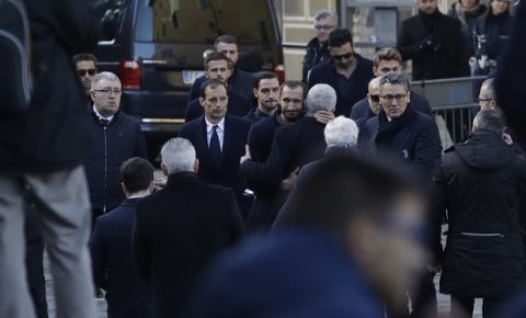Juventus team arrives for the funeral ceremony of Italian player Davide Astori in Florence, Italy, Thursday, March 8, 2018. The 31-year-old Astori was found dead in his hotel room on Sunday after a suspected cardiac arrest before his team was set to play an Italian league match at Udinese. (AP Photo/Alessandra Tarantino)