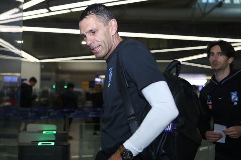 Ο Γκουστάβο Πογέτ στο αεροδρόμιο Ελευθέριος Βενιζέλος αναχωρώντας για Πορτογαλία