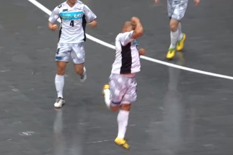 Παίζει futsal στην Ιαπωνία ο Ρομπέρτο Κάρλος και είναι σούπερ!