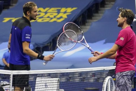 Ο Ντόμινικ Τιμ και ο Ντανίλ Μεντβέντεφ πριν τον μεταξύ τους αγώνα στο US Open