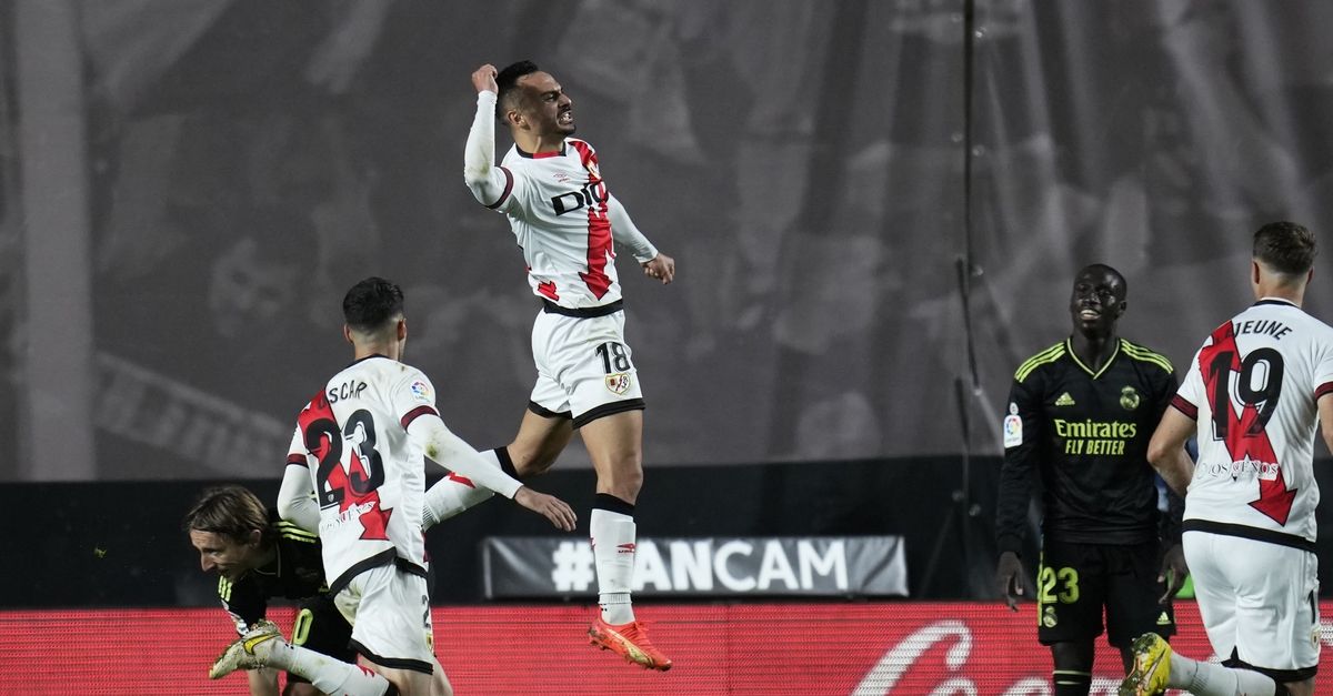 Rayo Vallecano-Real 3-2: The first defeat leaves Barcelona ahead
