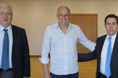 Ο Ζέλιμιρ Ομπράντοβιτς συναντήθηκε με τον Νότη Μηταράκη και πήρε τη Golden Visa