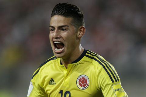 Ο Χάμες Ροντρίγκες της Κολομβίας πανηγυρίζει γκολ που σημείωσε κόντρα στο Περού για τα προκριματικά του Παγκοσμίου Κυπέλλου 2018, Λίμα | Τρίτη 10 Οκτωβρίου 2017
