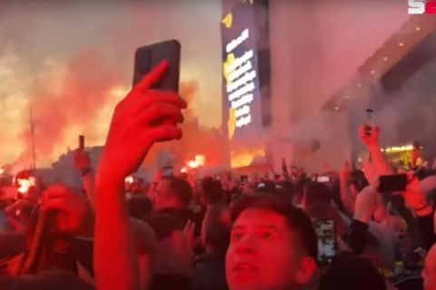 Το VIDEO του SPORT24 με τους πανηγυρισμούς έξω από την OPAP Arena για το γκολ της ΑΕΚ
