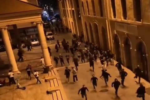 Μαρσέιγ - Άιντραχτ: Οδομαχίες μεταξύ αστυνομικών και χούλιγκαν, αστακός η Μασσαλία