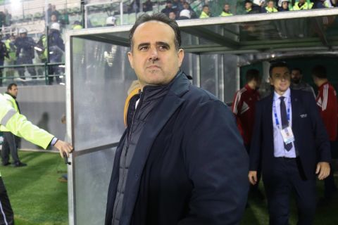 Το μέλος του ΔΣ της ΠΑΕ Ολυμπιακός, Γιάννης Βρέντζος, σε στιγμιότυπο του αγώνα με τον Παναθηναϊκό για τη Super League 2022-2023 στο "Απόστολος Νικολαΐδης" | Κυριακή 6 Νοεμβρίου 2022