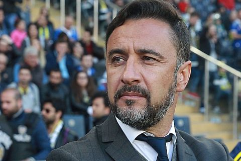 Turkey sportoto superlig soccer match between Fenerbahce and Gaziantepspor at Ulker Stadium in Istanbul , Turkey , on May 01 , 2016. Pictured: Coach Vitor Pereira of Fenerbahce. PUBLICATIONxNOTxINxTUR

Turkey Sportoto Superlig Soccer Match between Fenerbahce and Gaziantepspor AT Ulker Stage in Istanbul Turkey ON May 01 2016 Pictured Coach Vitor Pereira of Fenerbahce PUBLICATIONxNOTxINxTUR