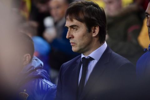 Spains head manager Julen Lopetegui, during a 2018 World Cup Group G qualifying soccer match between Spain and Israel, at El Molinon Stadium, in Gijon, northern Spain, Friday, March 24, 2017. (AP Photo/Alvaro Barrientos)

