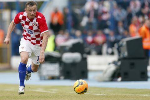 Croatia's Ivica Olic controls the ball during the international soccer friendly match between Croatia and Mali, in Osijek, Croatia, Saturday, May 31, 2014. (AP Photo/Darko Bandic)