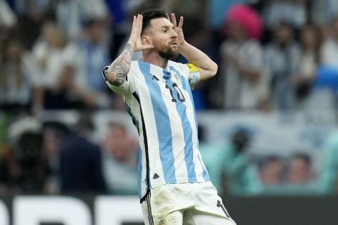 Ο πανηγυρισμός του Μέσι στο παιχνίδι της Αργεντινής με την Ολλανδία