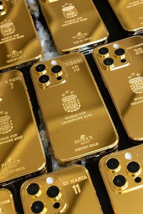 Τα χρυσά κινητά που ο Λιονέλ Μέσι έκανε δώρο στους συμπαίκτες του στην εθνική Αργεντινής