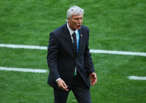 BELO HORIZONTE, BRAZIL - JUNE 14:  Head coach Jose Pekerman of Colombia looks on during the 2014 FIFA World Cup Brazil Group C match between Colombia and Greece at Estadio Mineirao on June 14, 2014 in Belo Horizonte, Brazil.  (Photo by Ian Walton/Getty Images)