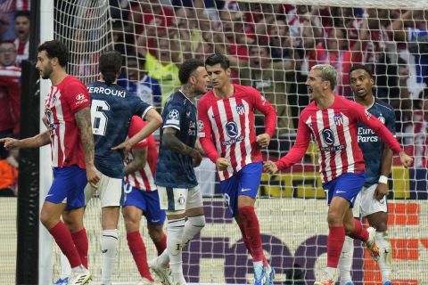 Οι παίκτες της Ατλέτικο πανηγυρίζουν γκολ που σημείωσαν κόντρα στη Φέγενορντ για τη φάση των ομίλων του Champions League 2023-2024 στο "Μετροπολιτάνο", Μαδρίτη | Τετάρτη 4 Οκτωβρίου 2023