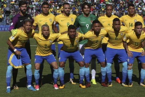 Brazil's national soccer team poses for a photo prior a World Cup qualifying soccer match against Bolivia at the Hernando Siles stadium in La Paz, Bolivia, Thursday, Oct. 5, 2017. (AP Photo/Juan Karita)