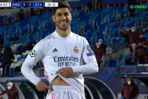 Ο Ασένσιο πανηγυρίζει το γκολ που σημείωσε στο Ρεάλ Μαδρίτης - Αταλάντα