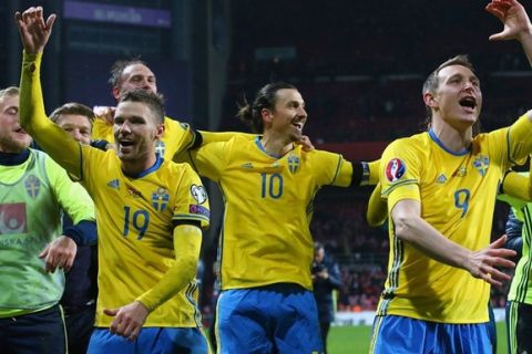 Σουηδία και Ουκρανία στα τελικά του Euro 2016