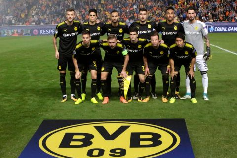Dortmund players pose for a team photo prior to the Champions League Group H soccer match between APOEL Nicosia and Borussia Dortmund at GSP stadium, in Nicosia, Cyprus, on Tuesday, Oct. 17, 2017. (AP Photo/Petros Karadjias)